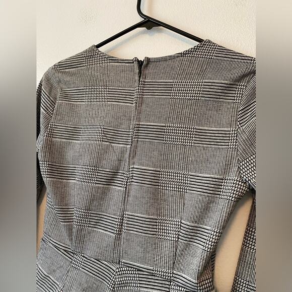 H&M Divided Women's 4 Jacquard Pattern V-neck Romper Sexy Dressy Academia Preppy - Picture 7 of 11